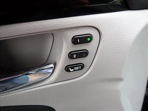 Used 2022 Honda Pilot Touring image 18