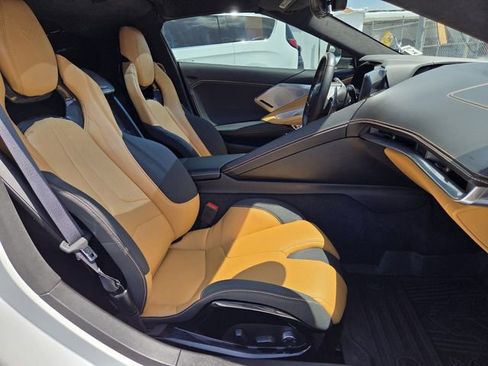 Used 2024 Chevrolet Corvette Stingray Premium Cpe w/ Z51 Performance Package RWD image 17