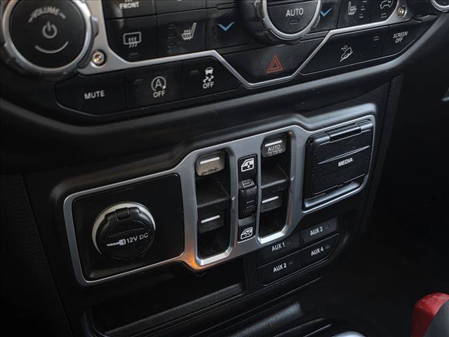 Used 2018 Jeep Wrangler Unlimited Sahara AWD/4WD image 18
