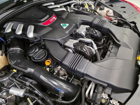 Used 2017 Alfa Romeo Giulia Quadrifoglio image 46