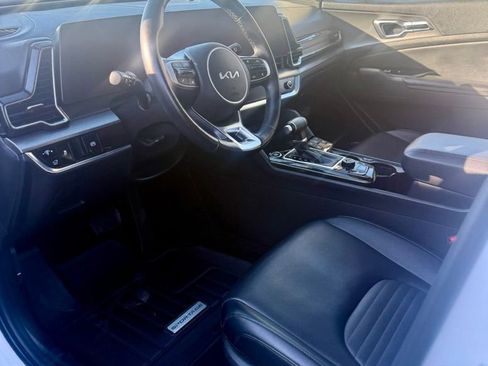 Certified 2023 Kia Sportage SX image 9