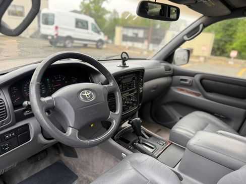 Used 2001 Toyota Land Cruiser AWD/4WD image 27