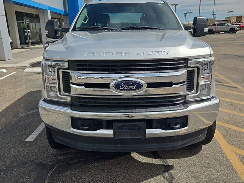Used 2019 Ford F250 XLT AWD/4WD image 2