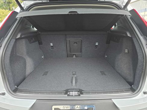 Used 2026 Volvo XC40 B5 Plus w/ Protection Package Premier AWD/4WD image 14