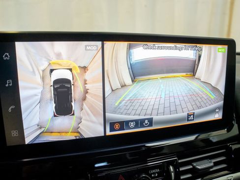 New 2026 Nissan Pathfinder Platinum image 10