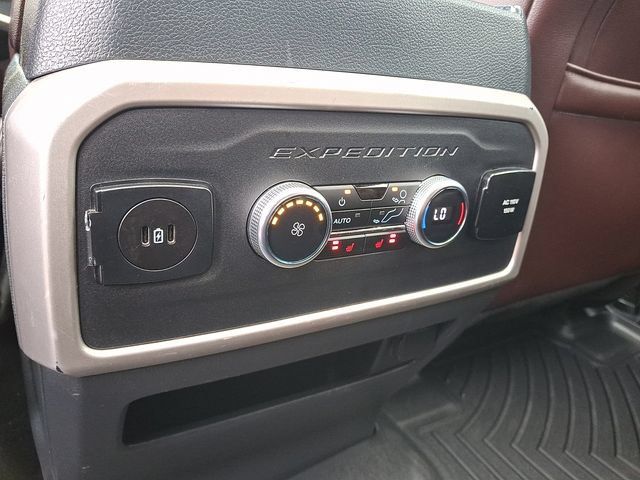 Used 2024 Ford Expedition Max Limited AWD/4WD image 12