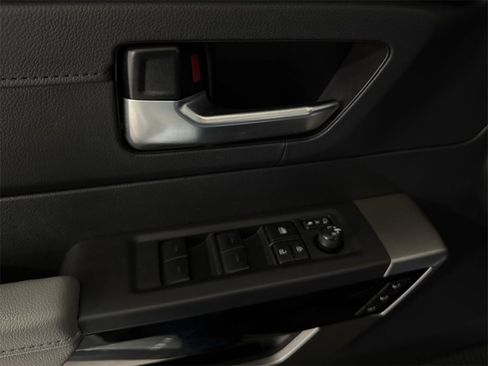 Used 2024 Toyota Sequoia Limited image 21