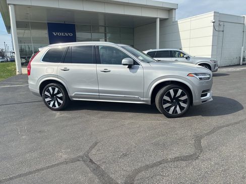 Certified 2024 Volvo XC90 T8 Ultimate image 2