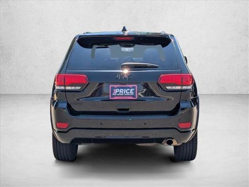 Used 2021 Jeep Grand Cherokee Laredo X AWD/4WD image 7
