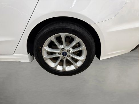 Used 2020 Ford Fusion SE FWD image 39
