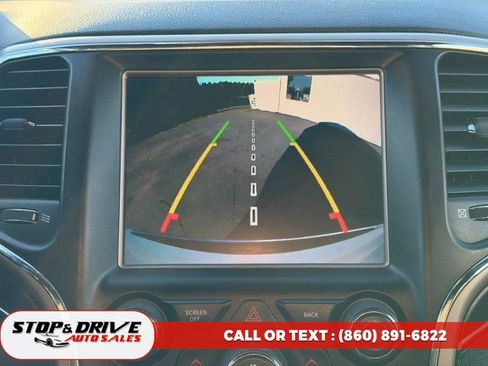 Used 2016 Jeep Grand Cherokee Limited AWD/4WD image 12