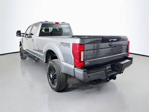 Used 2022 Ford F250 Lariat w/ Black Appearance Package image 10