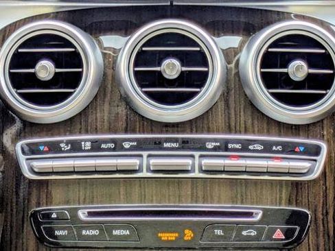 Used 2019 Mercedes-Benz GLC 300 image 15