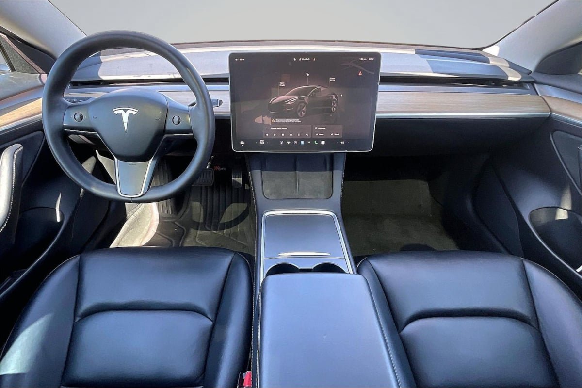 Used 2023 Tesla Model 3 Standard Range RWD image 15