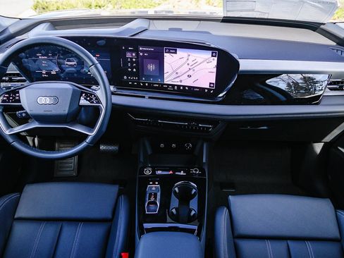 New 2025 Audi Q6 e-tron Premium Plus image 10