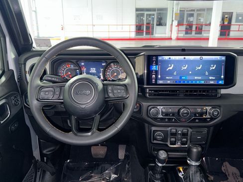Used 2024 Jeep Wrangler Unlimited Sport AWD/4WD image 16