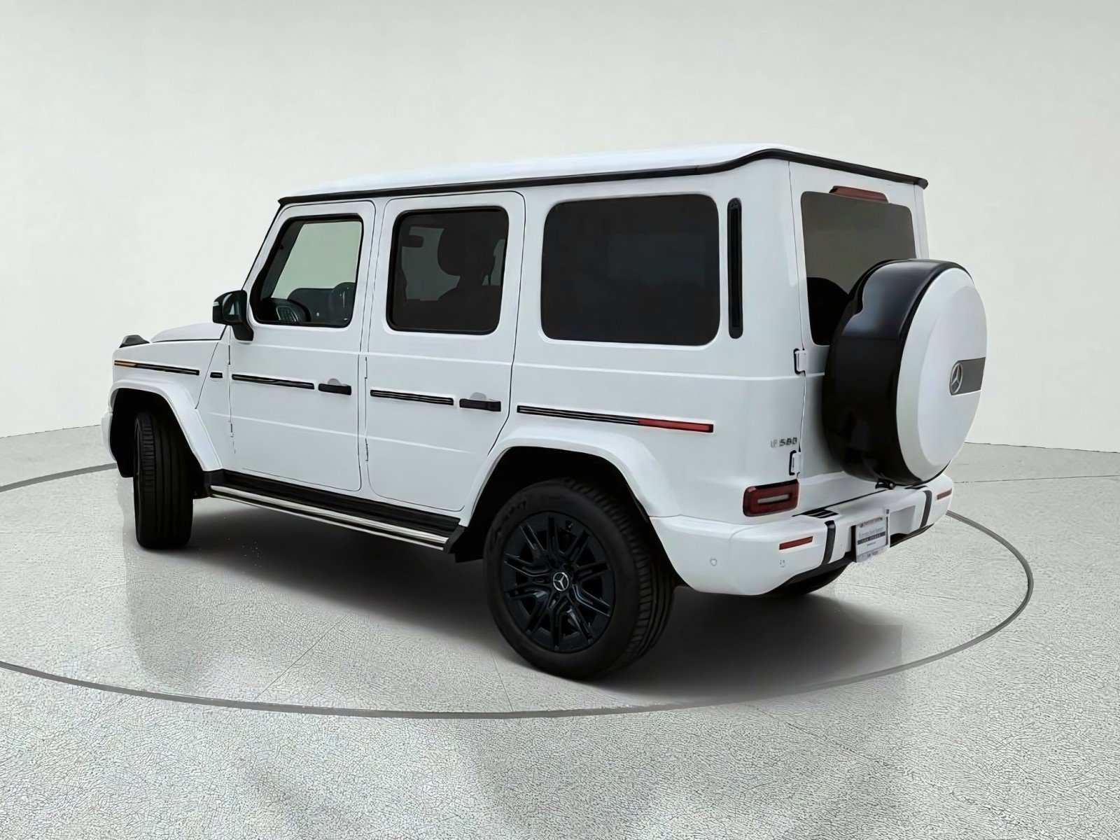 New 2027 Mercedes-Benz G 580 e image 12