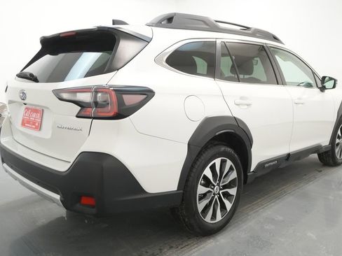 Used 2023 Subaru Outback Limited image 9