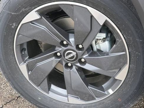 New 2026 Nissan Rogue SV w/ SV Premium Package image 18