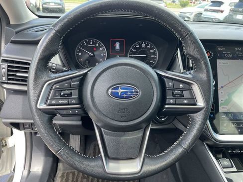 Used 2024 Subaru Outback Premium AWD/4WD image 17