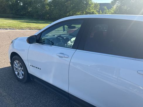 Used 2019 Chevrolet Equinox LT w/ LPO, Blackout Package AWD/4WD image 16