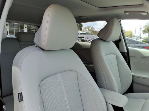 Used 2026 Hyundai Kona Limited image 9