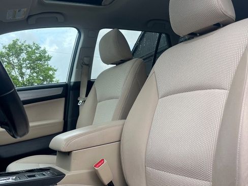 Used 2015 Subaru Outback 2.5i Premium AWD/4WD image 8