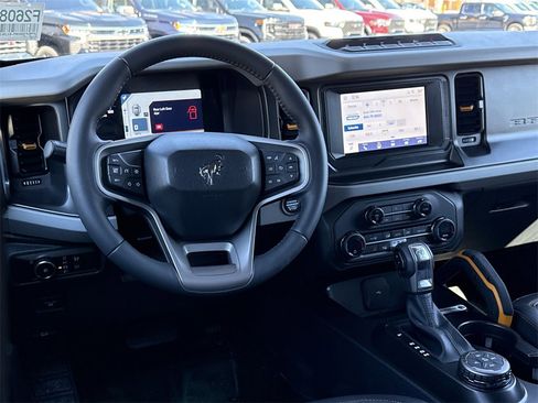 Used 2023 Ford Bronco Badlands image 21