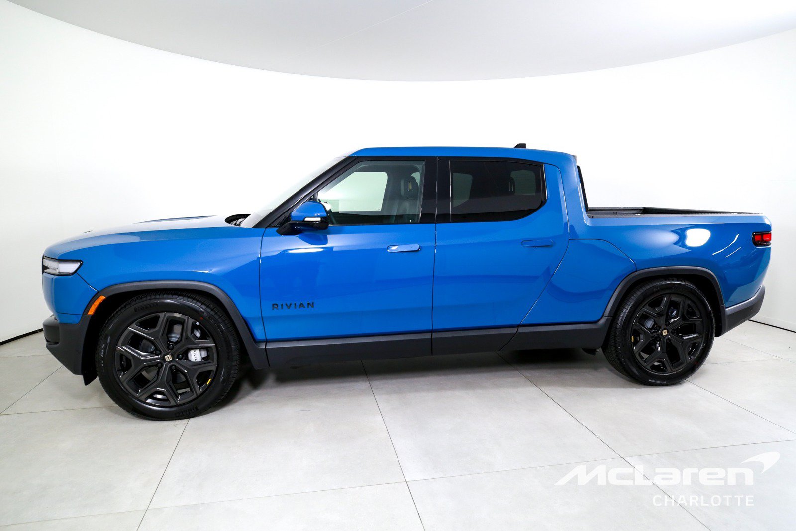 Used 2026 Rivian R1T Adventure Dual AWD/4WD image 5