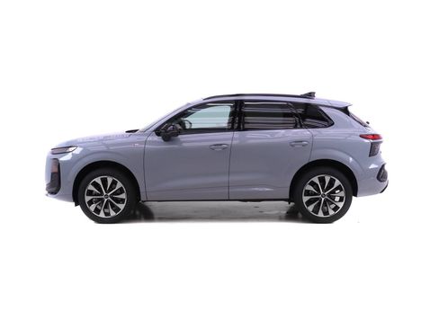 New 2026 Audi Q3 quattro 2.0T AWD/4WD image 3
