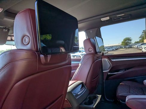 Certified 2025 Cadillac Escalade Sport w/ Touring Package AWD/4WD image 21