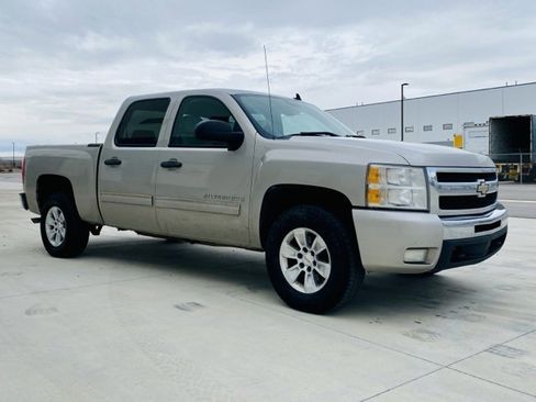 Used 2009 Chevrolet Silverado 1500 LT w/ Power Pack Plus image 3