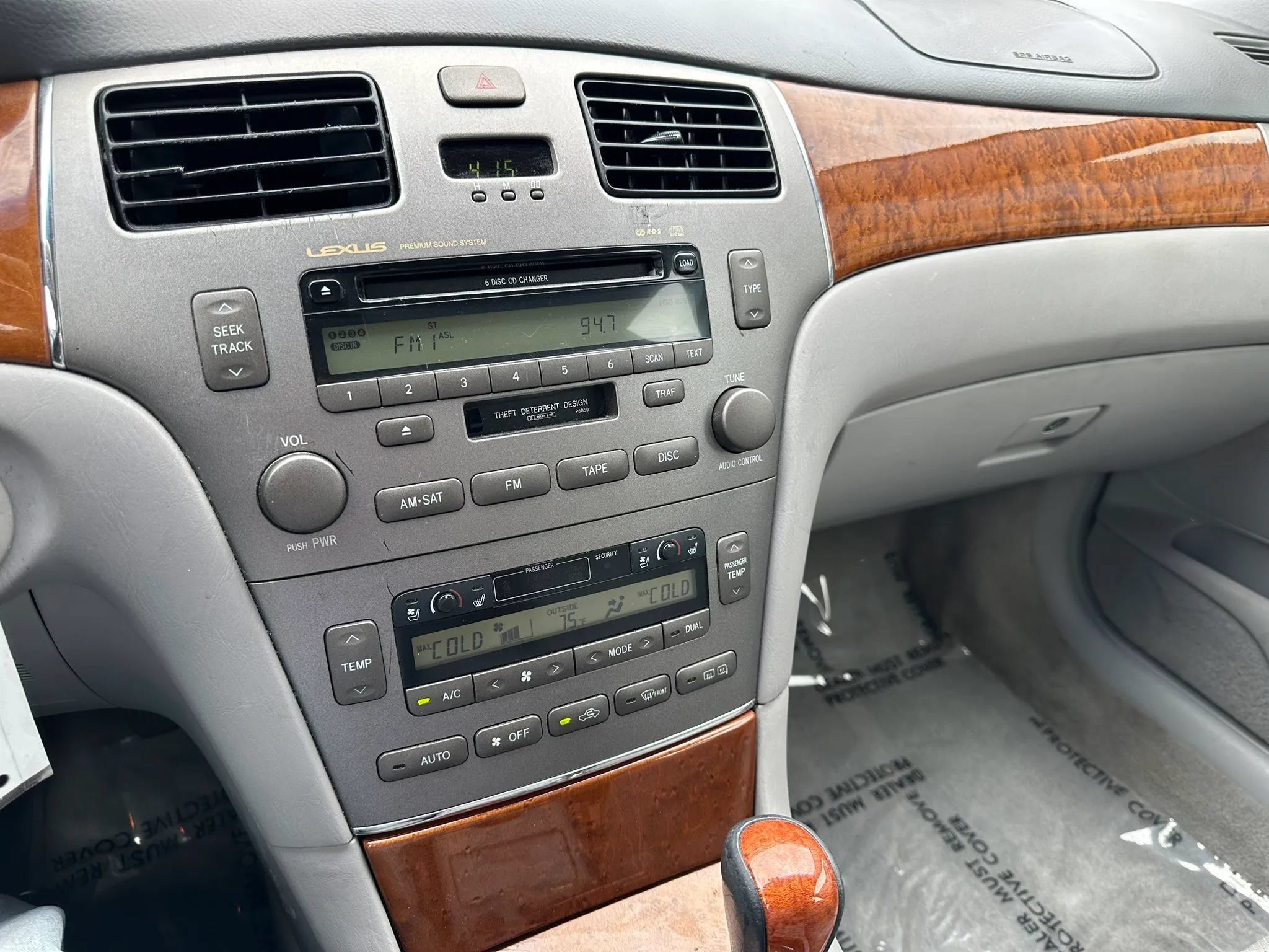 Used 2005 Lexus ES 330 w/ Preferred Accessory Pkg FWD image 25