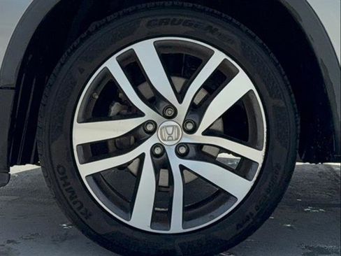 Used 2017 Honda Pilot Touring image 4