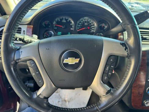 Used 2011 Chevrolet Suburban LT image 14