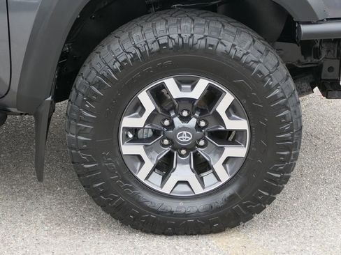 Used 2021 Toyota Tacoma TRD Off-Road image 25