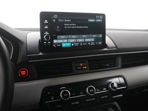 Used 2025 Honda Pilot EX-L image 28