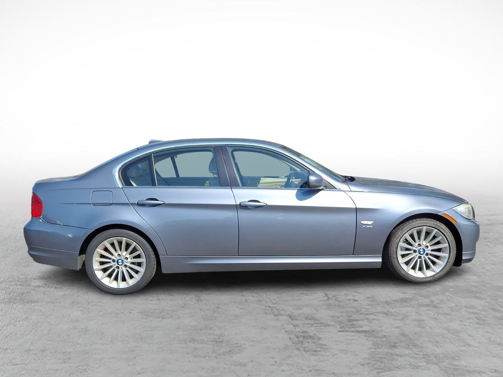 Used 2011 BMW 335i xDrive Sedan AWD/4WD image 7