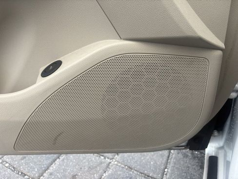 Used 2017 Buick LaCrosse Preferred image 19