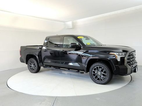 Used 2023 Toyota Tundra Platinum AWD/4WD image 7