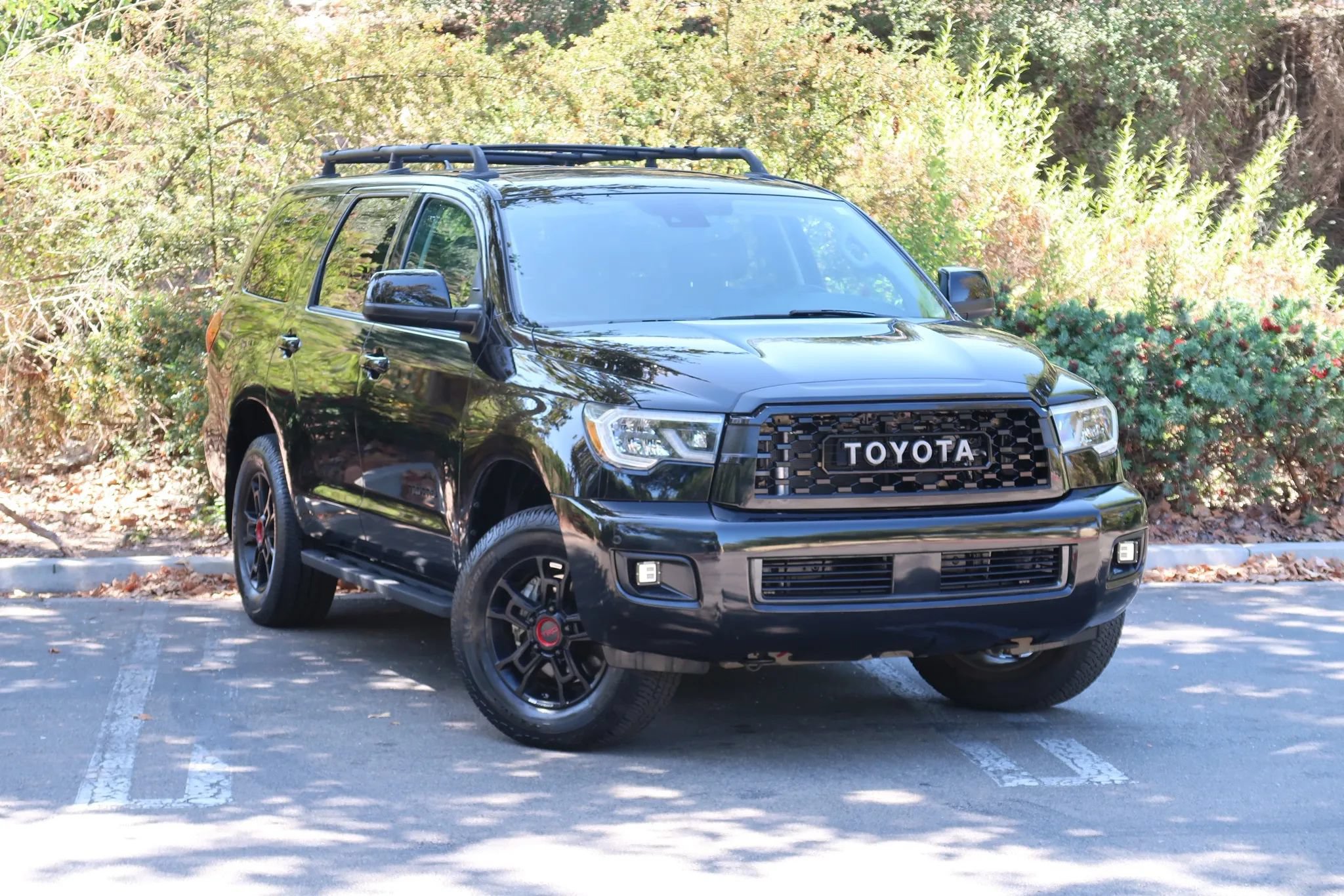 Used 2020 Toyota Sequoia TRD Pro AWD/4WD image 2