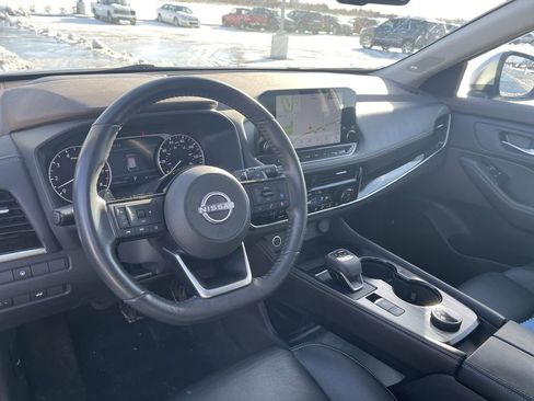 Used 2022 Nissan Rogue SL w/ SL Premium Package image 17