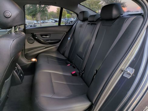 Used 2018 BMW 320i Sedan w/ Premium Package image 36