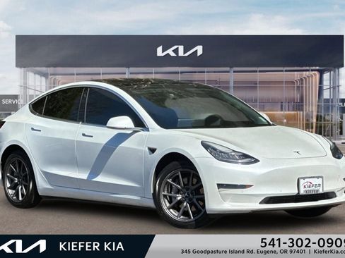 Used 2020 Tesla Model 3 RWD image 1