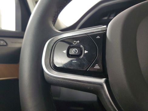 Certified 2023 Volvo XC90 B5 Plus w/ Protection Package Premier AWD/4WD image 28