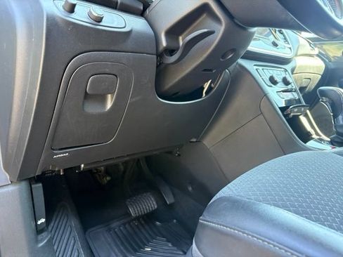Used 2022 Buick Encore Preferred w/ Safety Package AWD/4WD image 33