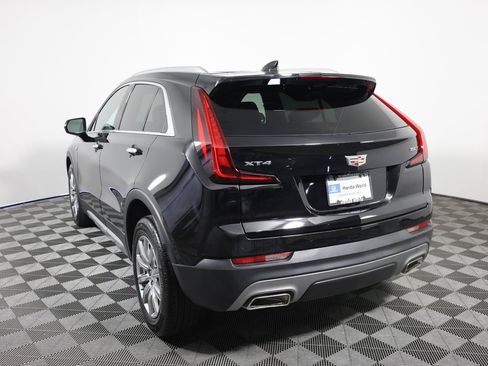 Used 2023 Cadillac XT4 Premium Luxury FWD image 8