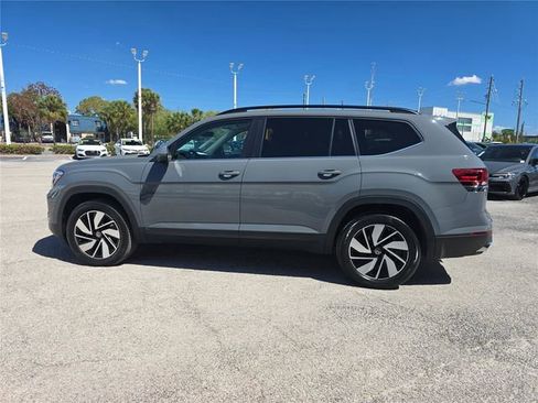 New 2026 Volkswagen Atlas SE image 7