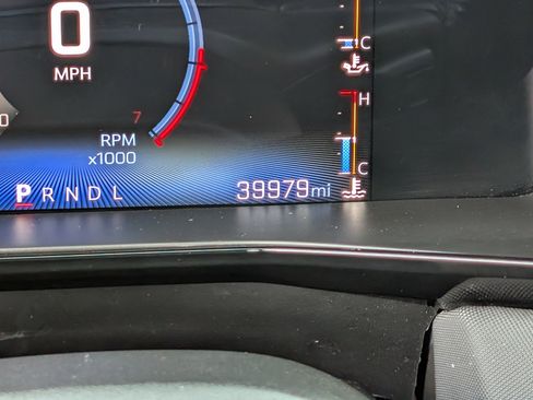 Used 2023 Chevrolet Colorado LT image 25