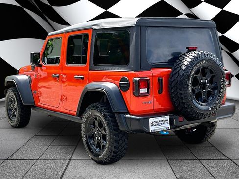 Used 2023 Jeep Wrangler Unlimited w/ Cold Weather Group AWD/4WD image 12